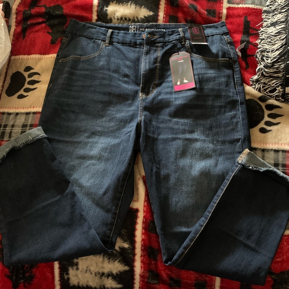 No Boundaries High Rise Crop capris